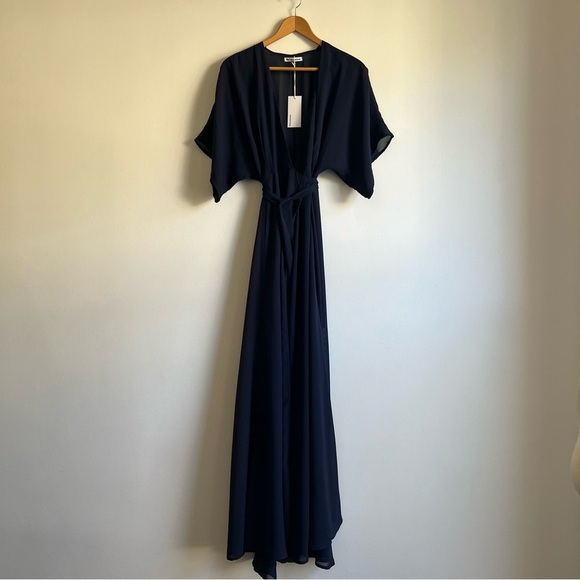 Reformation Winslow Dress in Navy - Picture 6 of 16